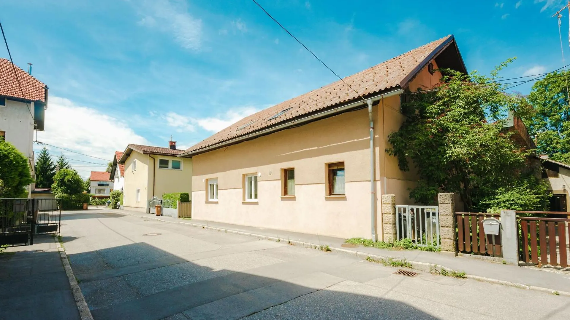 Argo Residence Ljubljana 0*,